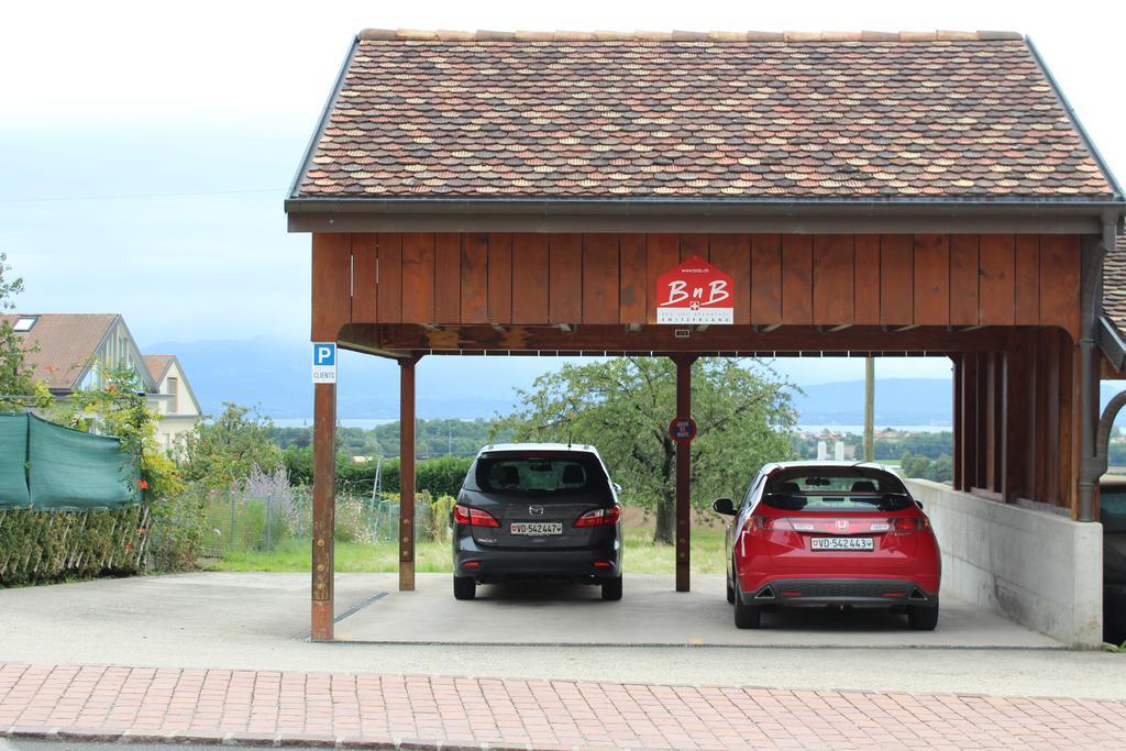 Au Coeur Du Vignoble Sur Bursins Bed and Breakfast Εξωτερικό φωτογραφία